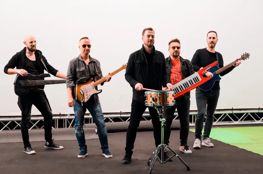 NO NAME A NOCADEŇ – unikátne spojenie hlasov Igora Timka a Rasťa Kopinu v spoločnej piesni V pôvodnom znení!