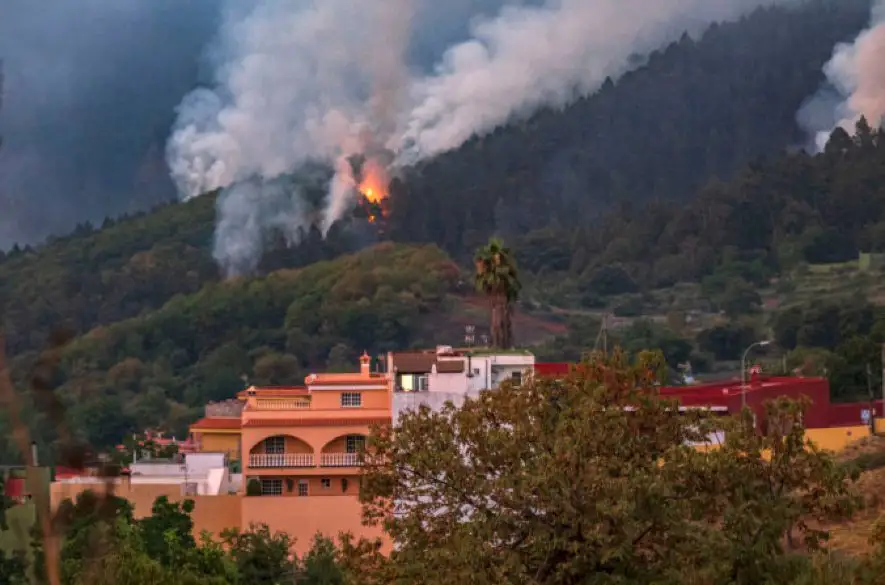 Počasie v Španielsku umožnilo stabilizovať požiar v niektorých častiach Tenerife