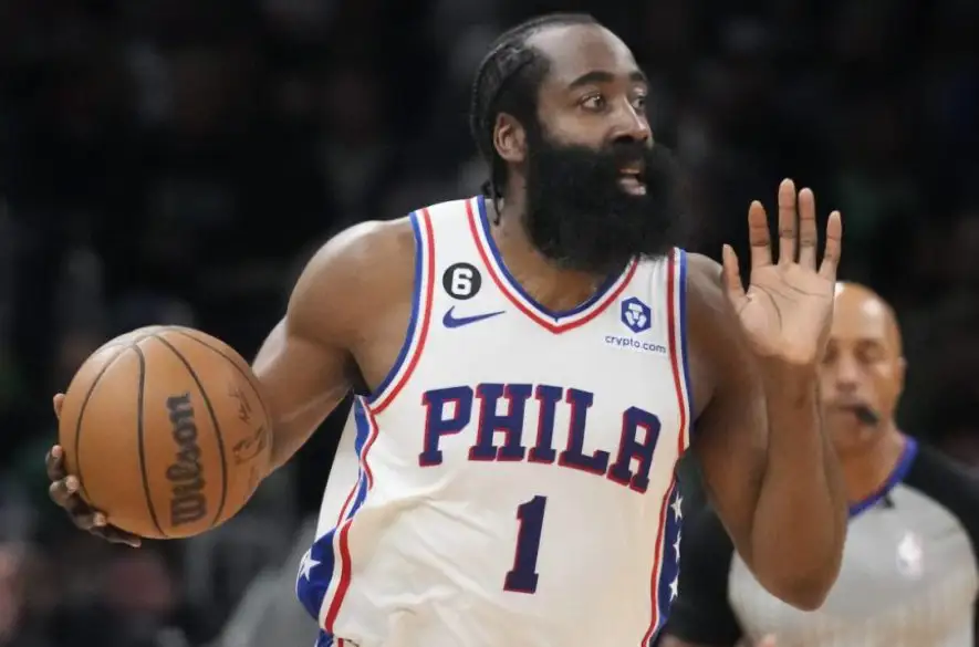 Basketbalista James Harden dostal pokutu 100-tisíc dolárov za komentáre k 76ers