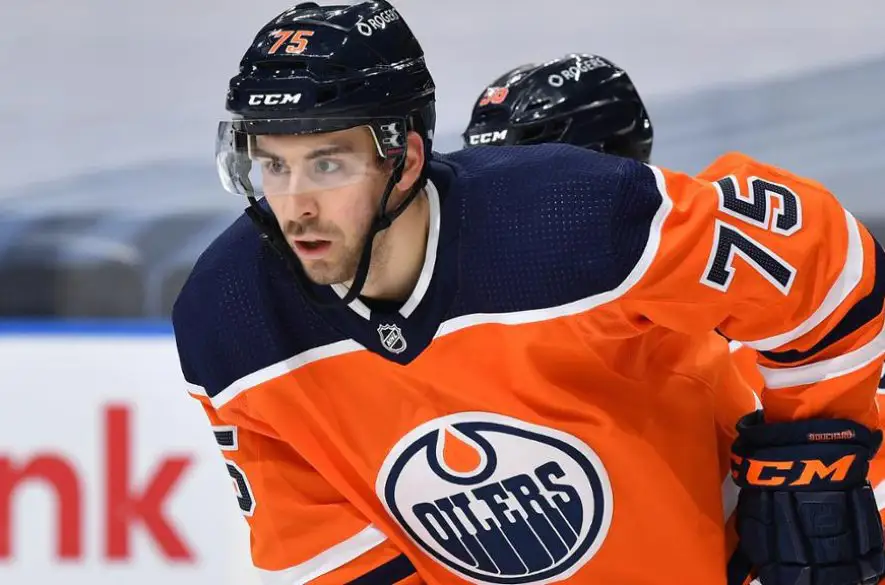 Kanaďan Evan Bouchard podpísal s Edmontonom nový dvojročný kontrakt