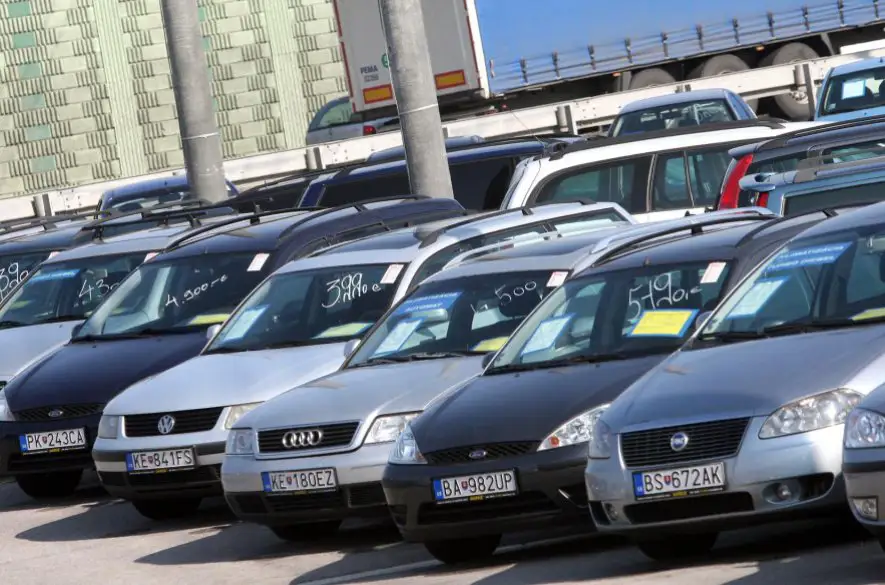 Podľa prieskumu len 37 % kupujúcich by si pri kúpe ojazdeného auta skontrolovalo jeho históriu