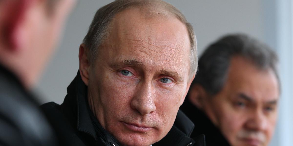 Putin začal boj proti korupcii: Úradníci musia zrušiť účty v cudzine