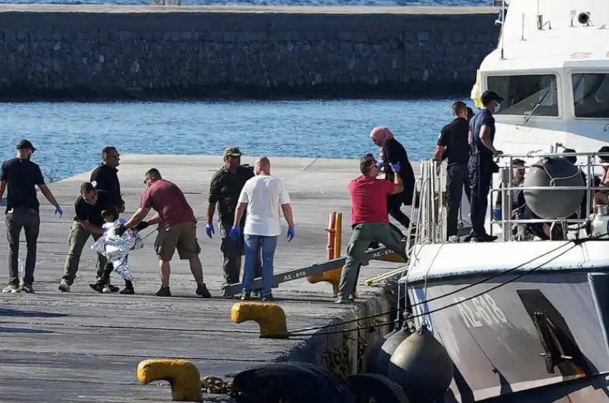 Potopenie lode s migrantami pri pobreží Grécka si vyžiadalo štyroch mŕtvych