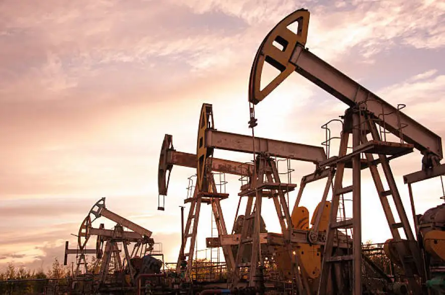 Energie: Rusko zníži v septembri vývoz ropy o ďalších 300.000 barelov denne