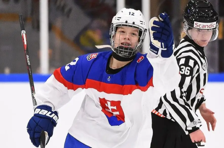 Mladá slovenská hokejistka Lopušanová si v USA zvyká na nový život, fanúšikovia ju už spoznávajú
