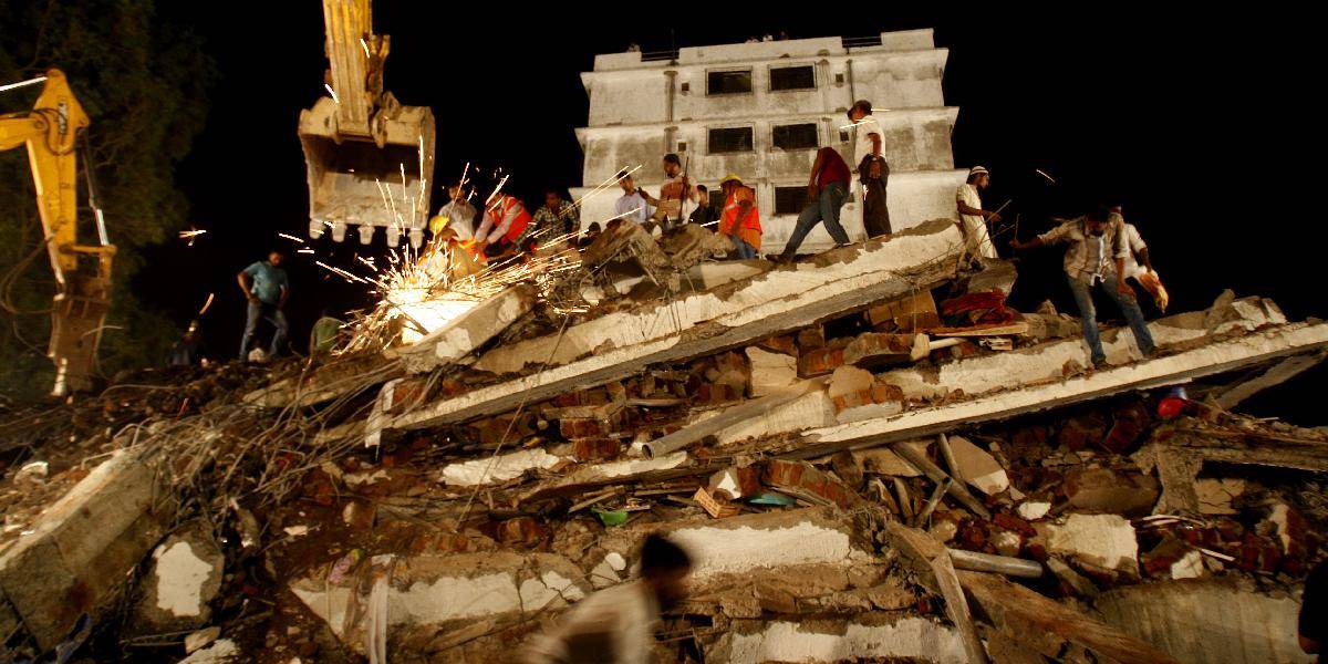 Katastrofa v Indii: 27 ľudí neprežilo pád budovy!