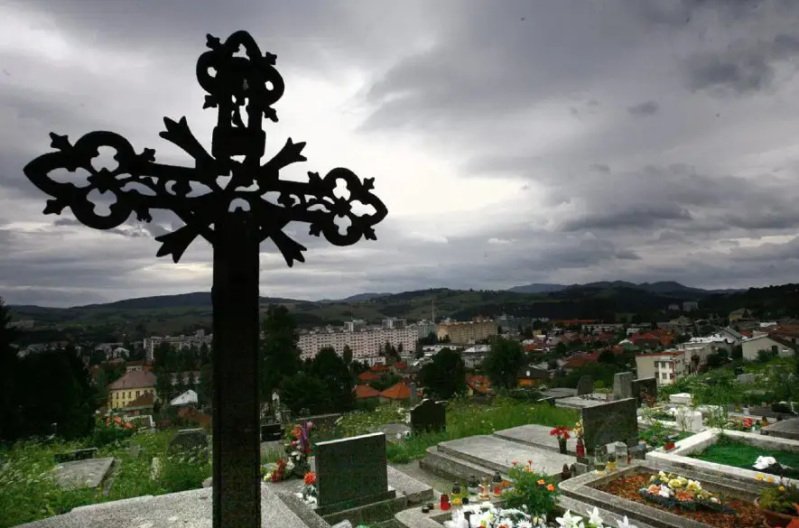 V Prahe vznikol Lúčny cintorín, prvé ekologické pohrebisko v Česku