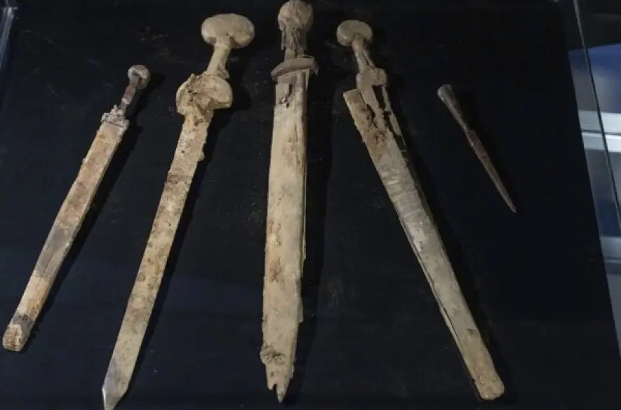 V Judejskej púšti objavili archeológovia starorímske meče a kopiju
