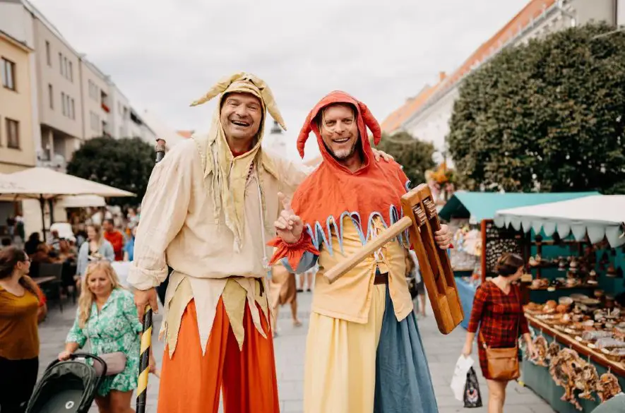 Trnavský jarmok opäť ponúkne množstvo hudby, zábavy, prechádzku históriou aj večerný  fakľový pochod