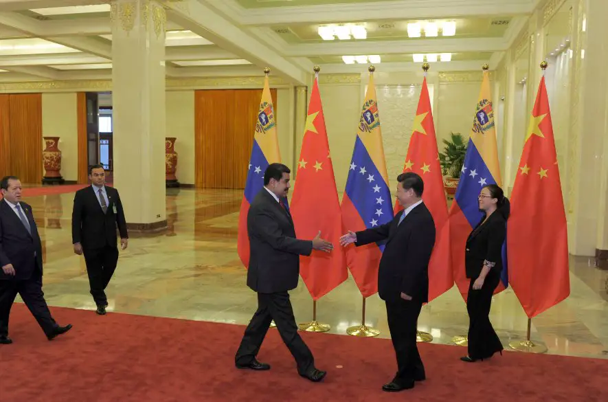 Venezuelský prezident Maduro pricestoval do Pekingu na rokovania s čínskym prezidentom Si Ťin-pchingom