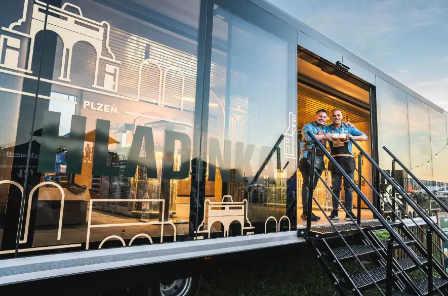 Pilsner Urquell vyrazil na unikátnu roadshow Hladinka na cestách