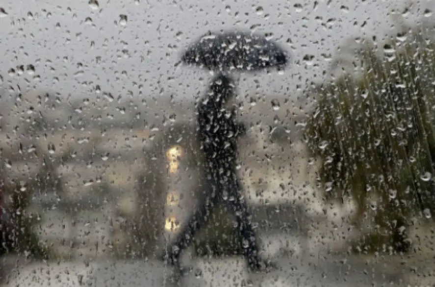 Na väčšine územia Slovenska platia v nedeľu výstrahy pred dažďom