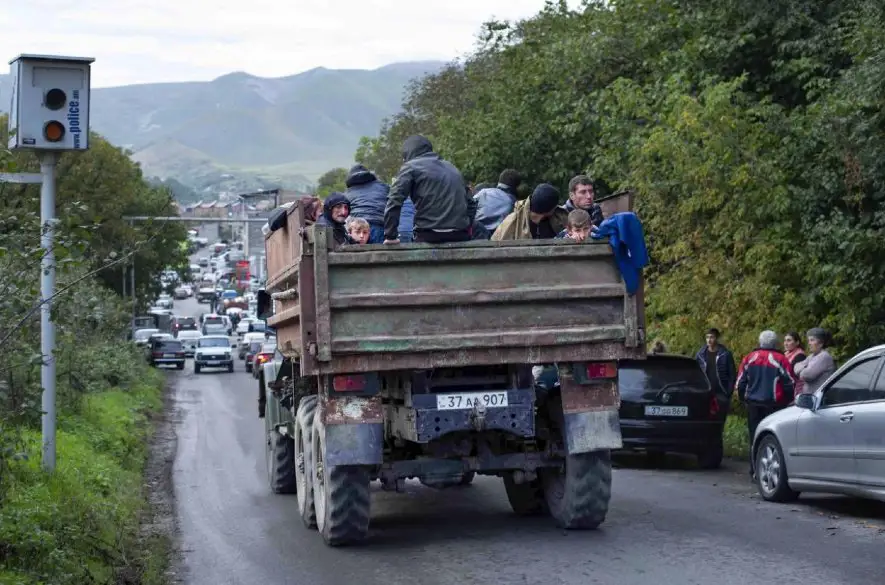 Do Arménska prišlo z Náhorného Karabachu už vyše 13.300 utečencov