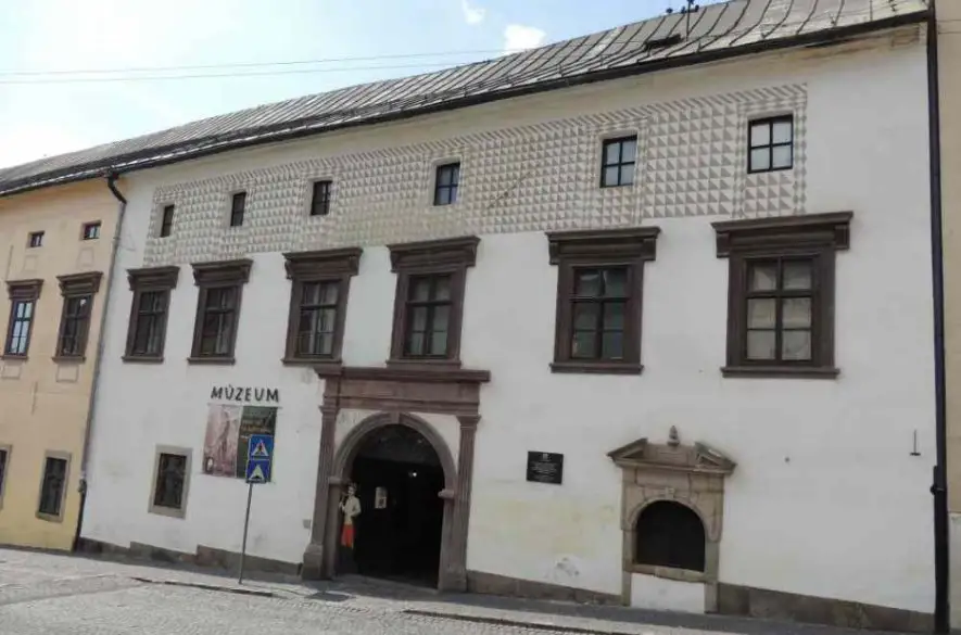 Slovenské banské múzeum získalo do zbierok vzácne predmety lekárnika