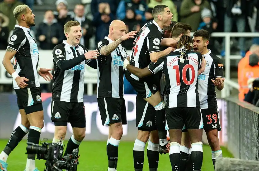 Newcastle privíta PSG, Xavi odtrénuje 100. zápas na lavičke Barcelony