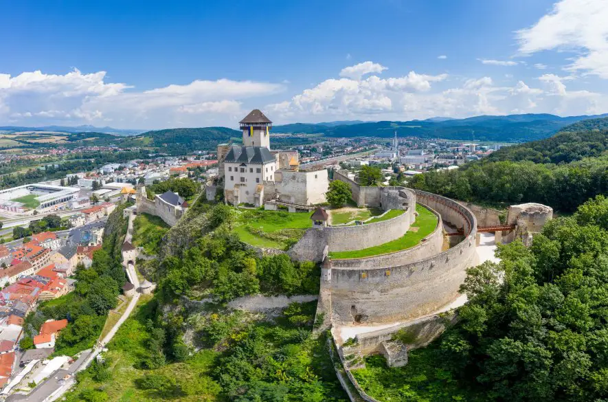 Trenčianske múzeum investovalo do Trenčianskeho hradu 770.000 eur