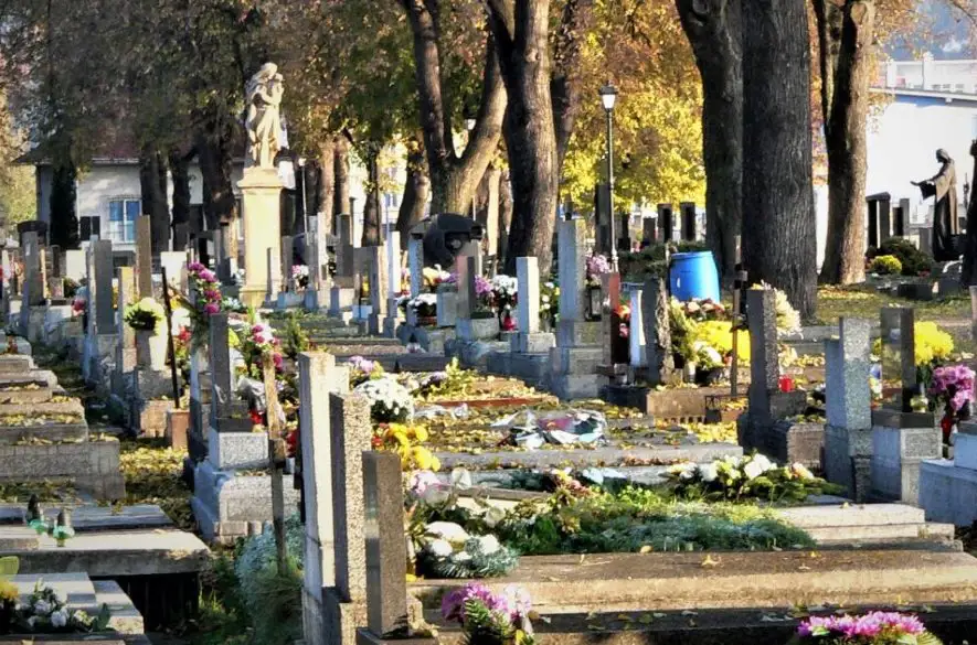 Na cintoríne v Liptovskom Mikuláši revitalizovali pamätníky rodákov