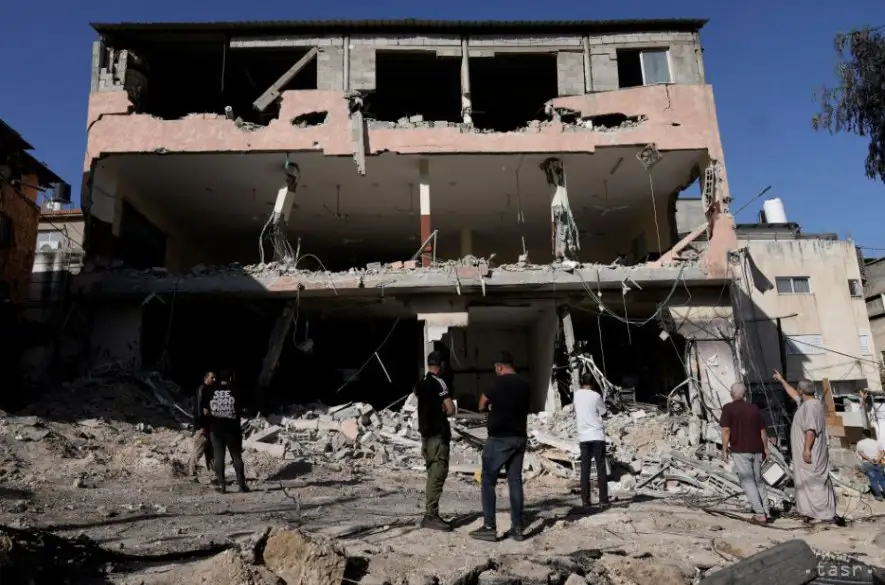 Izrael pokračoval v noci vo vzdušných útokoch na ciele v pásme Gazy