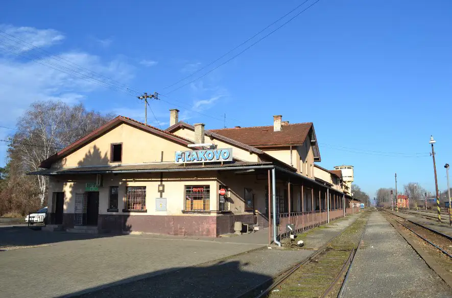 Obnova malej stanice vo Fiľakove pokračuje, trať chcú rekonštruovať