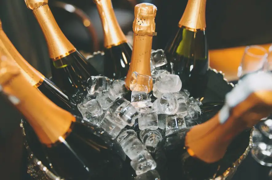 Nápoj luxusu oslavuje svoj sviatok: Medzinárodný deň šampanského dnes prezentuje francúzsku oblasť Champagne