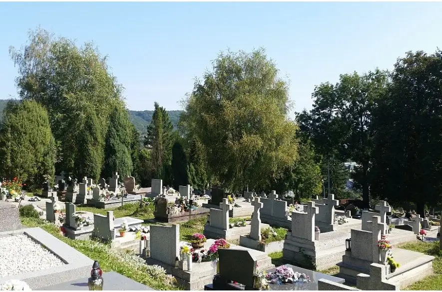 Bezpečne počas Dušičiek , vyzývajú hasiči všetkých návštevníkov cintorínov