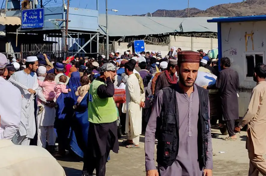 Tisíce Afgancov chcú opustiť Pakistan v reakcii na opatrenia úradov