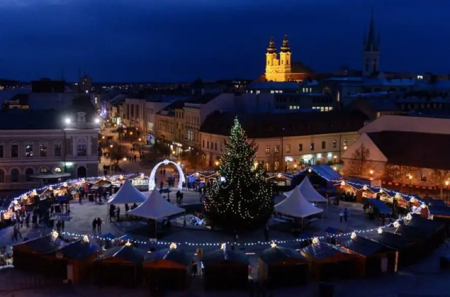 Vianočné trhy v Nitre budú ekologickejšie, budú mať zálohované poháre