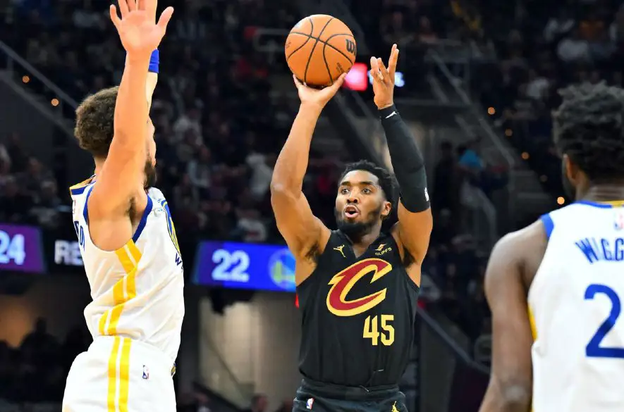 Basketbalisti Clevelandu po 16 zápasoch uspeli proti Golden State