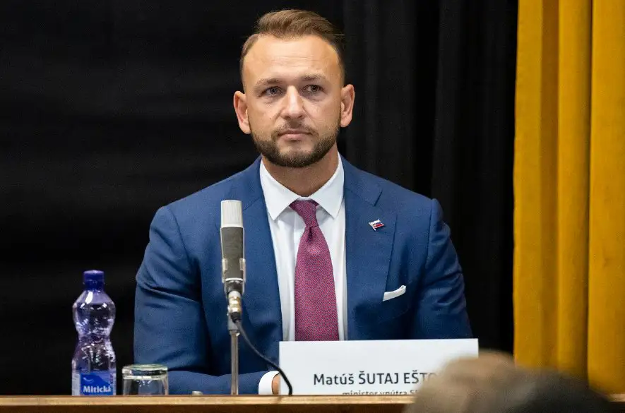 Minister vnútra Matúš Šutaj Eštok predložil na rokovaní návrh na úhradu výdavkov