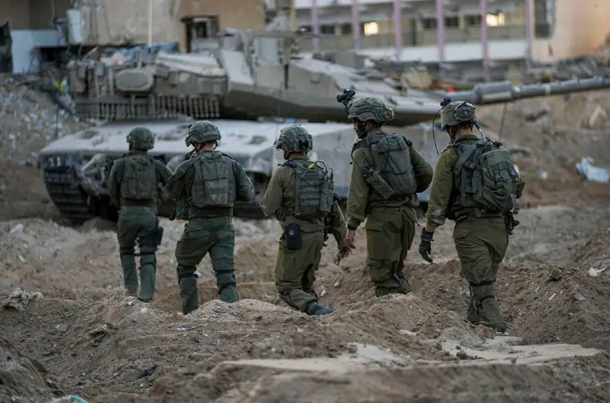 Izraelská armáda dala ľuďom šesť hodín, aby sa presunuli na juh Gazy