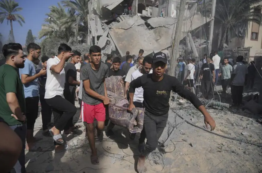 Biely dom: Izrael súhlasil s humanitárnymi prestávkami na severe Gazy