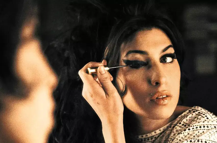 Kráľovná autentickosti: Amy Winehouse, nezabudnuteľná ikona neprestala byť sama sebou napriek lavínam kritiky