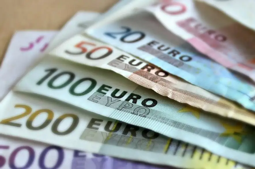 Podľa prieskumu by koncoročné odmeny mal dostať každý druhý zamestnanec