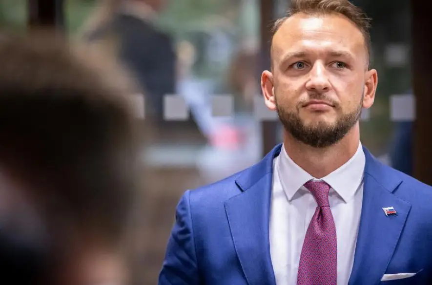 Minister Šutaj Eštok podal trestné oznámenie pre poskytnutie ochrany čurillovcom