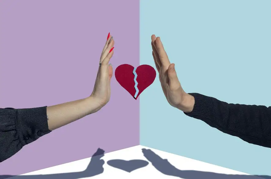 Aké sú najčastejšie dôvody prečo sa ľudia rozvádzajú a ktoré pohlavie iniciuje ukončenie manželstva častejšie?