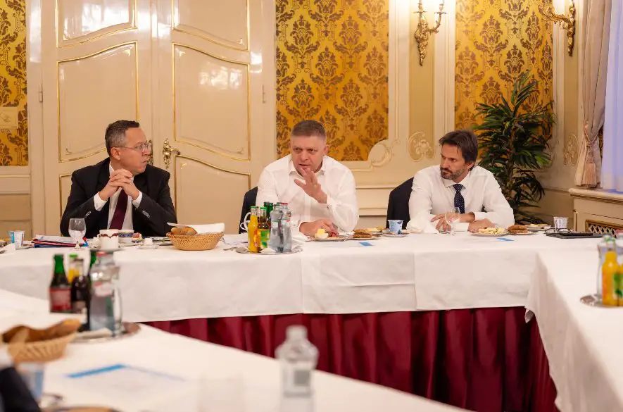Premiér Róbert Fico sa vyjadril  po rokovaní vlády: Rozhodnutia, Kritika a Plány