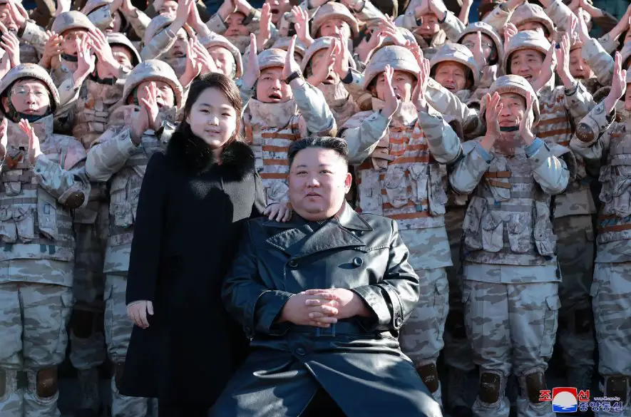 Zlý účes posiela na popravisko: Izolovaná Severejná kórea už dekády trpí diktatúrou, kde je vodca viac než rodina