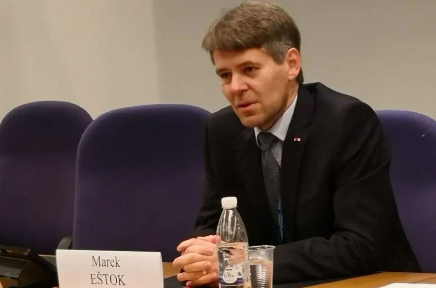 Štátny tajomník Marek Eštok sa dnes zúčastní v Bruseli na zasadnutí Rady pre všeobecné záležitosti
