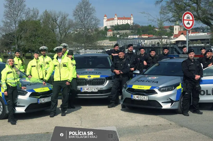 Divoká naháňačka na Záhorí,  vodič unikal polícií cez šesť obcí, skončil za mrežami.