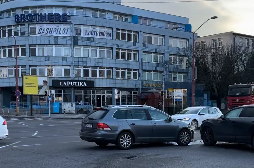 Havária na križovatke Trnavská vs. Tomašíkova