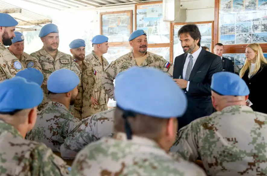 Minister obrany Robert Kaliňák poďakoval na Cypre slovenským vojakom a stretol sa s cyperským ministrom obrany