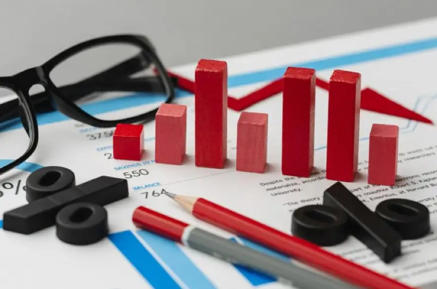 Podľa NBS v roku 2024 klesne inflácia na 2,5 %, no v roku 2025 môže opäť „vyskočiť“ nahor