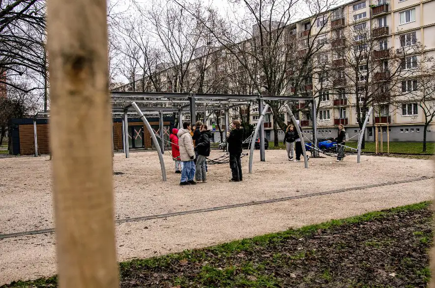 Práce v parku na Račianskom mýte sú ukončené. Park je sprístupnený verejnosti