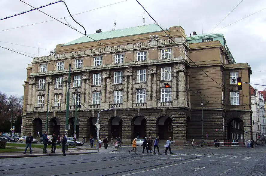 TRAGÉDIA v PRAHE: Po streľbe je 14 mŕtvych a 25 zranených, najvyšší ústavní činitelia SR vyjadrili ľútosť