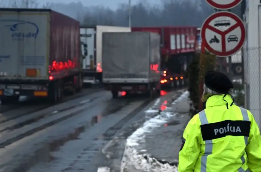 Na cestách Košického kraja došlo k nárastu počtu kamiónovej dopravy. Polícia vyzýva k zvýšenej opatrnosti