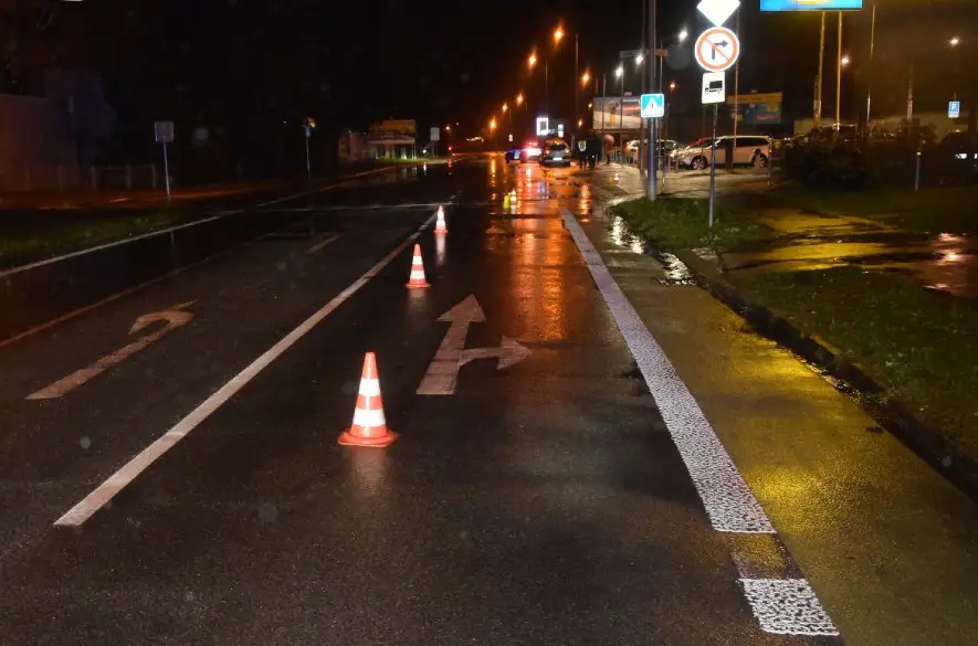V Trenčíne na priechode vodička zrazila matku s dcérou. Matka bojuje o život