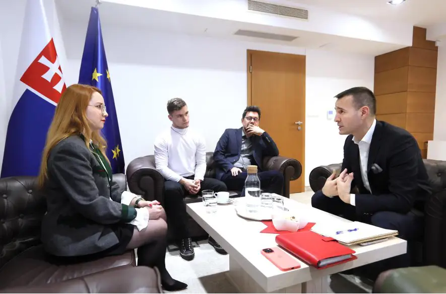 Minister Tomáš Drucker uistil študenta Mareka Janigu o rešpektovaní akademickj slobody