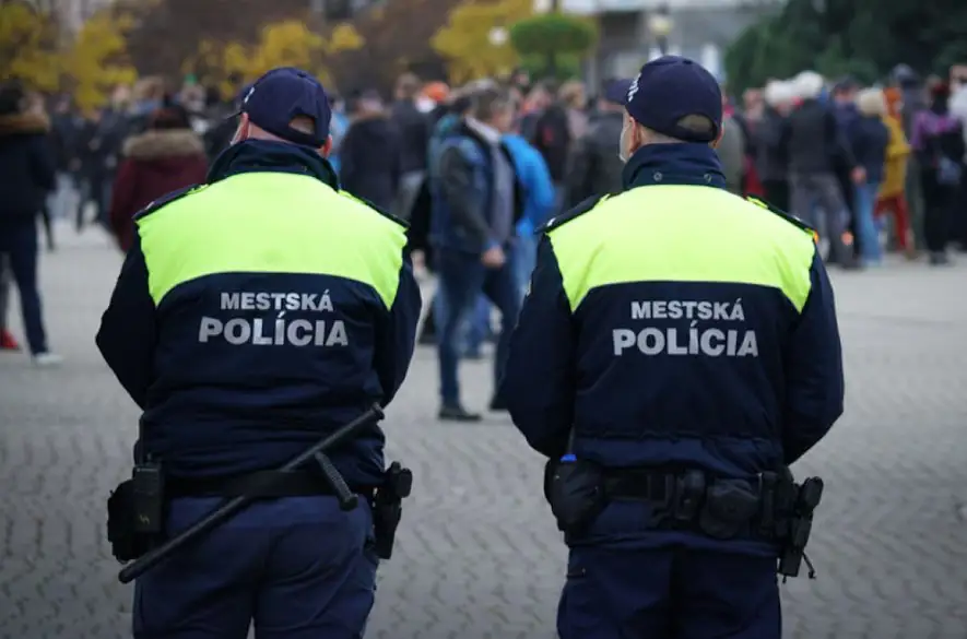 Od 1. januára 2024 je možné požiadať o príspevok za prácu v obecnej polícii, Sociálna poisťovňa zverejnila tlačivo žiadosti