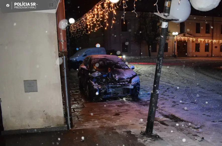 Opitá mladá vodička v Starej Ľubovni narazila do verejného osvetlenia
