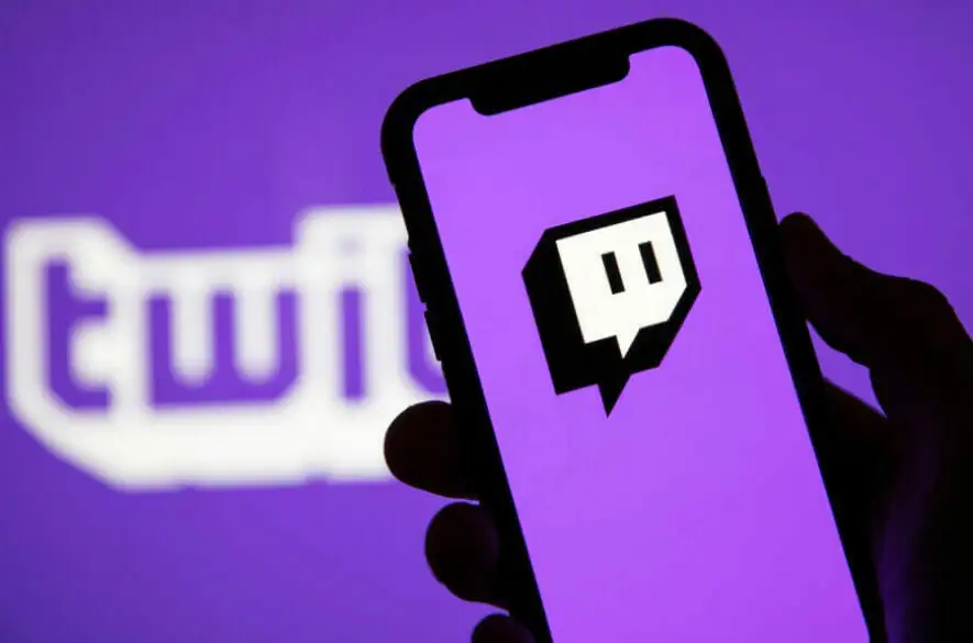 Šéf platformy Twitch po prepustení viac ako 500 ľudí priznáva, že spoločnosť nie je zisková